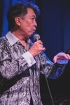 Makoto Ozone speaking between songs
